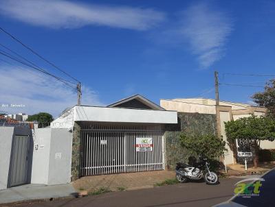Casa para Venda, em Araçatuba, bairro Higienópolis, 3 dormitórios, 3 banheiros, 1 suíte, 2 vagas